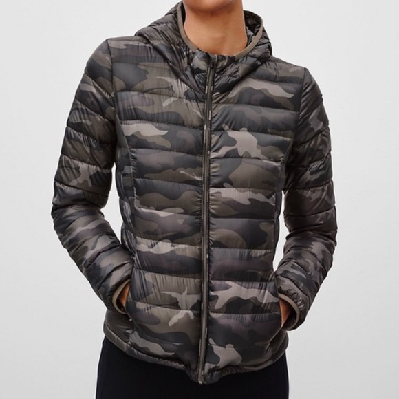 Aritzia Jackets & Blazers - Aritzia camo puffer jacket